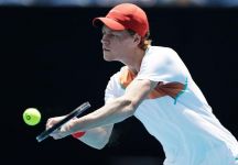 Australian Open: Jannik Sinner perde un set ma approda agli ottavi di finale