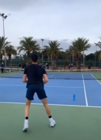 Continua la preparazione di Jannik Sinner ad Alicante (Video ...