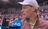 Jannik Sinner dopo l’accesso ai quarti dell’Australian Open: “Alla fine del secondo set in quei momenti, dentro non sono calmo come sembra da fuori, ci sono così tante emozioni” (con la sintesi video della partita)