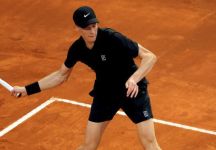 Jannik Sinner apre la stagione sulla terra: “Mi piace giocarci, anche se non è la mia superficie preferita. Il numero uno? “I trofei contano di più””