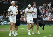 Wimbledon: Dimitrov in lacrime è costretto al ritiro avanti due set a zero contro Sinner