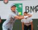 Roland Garros, Sinner parte bene e gestisce anche il caldo: “La pressione ci sarà sempre, se non la senti vuol dire che non ti importa” (Video partita)