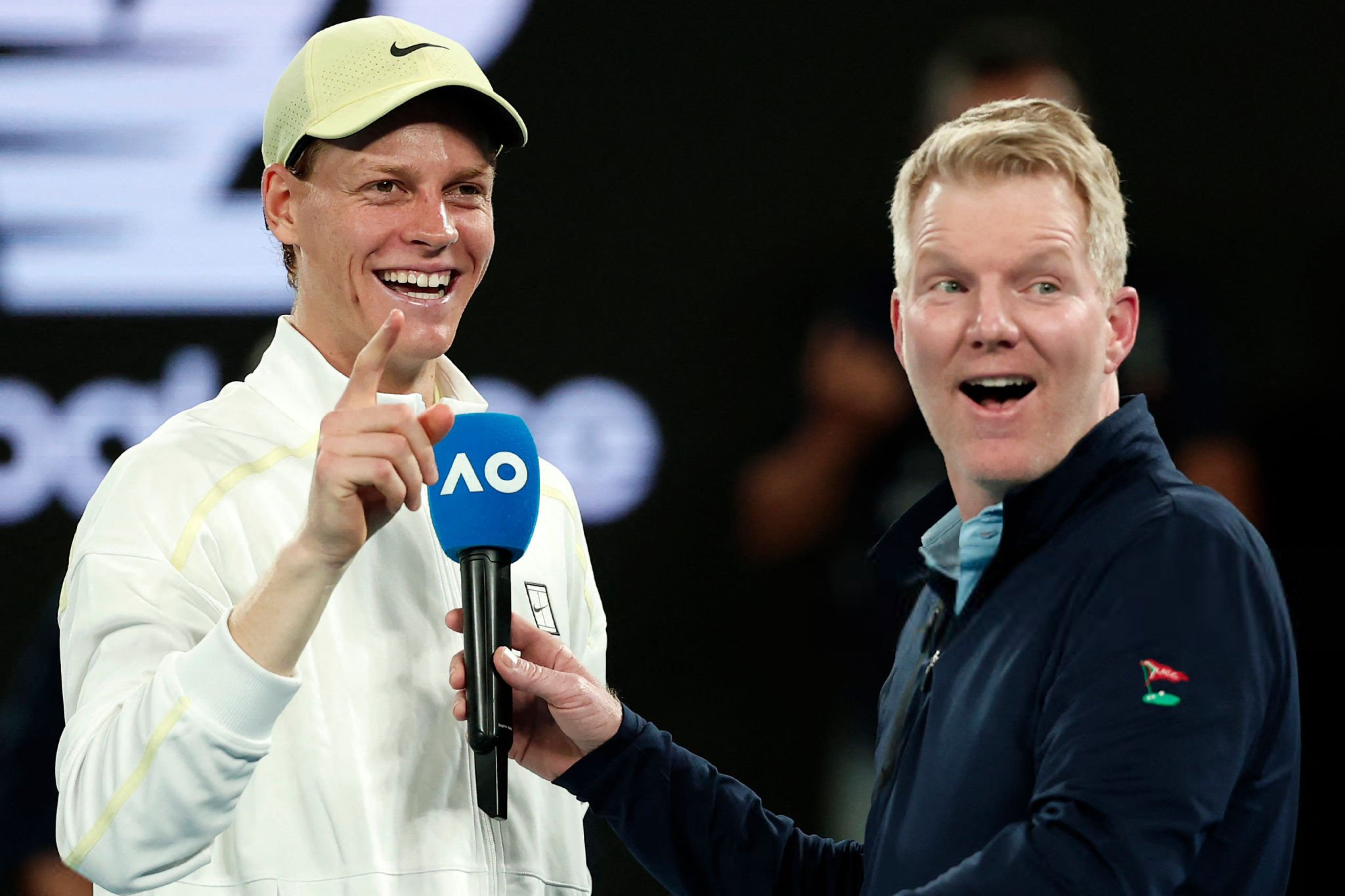 Jannik Sinner e Jim Courier a Melbourne