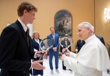 Jannik Sinner e il presidente FITP ricevuti da Papa Leone XIV
