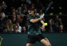 Medvedev rimonta un grande Sonego: il russo ai quarti di Parigi dopo una battaglia di due ore e mezza