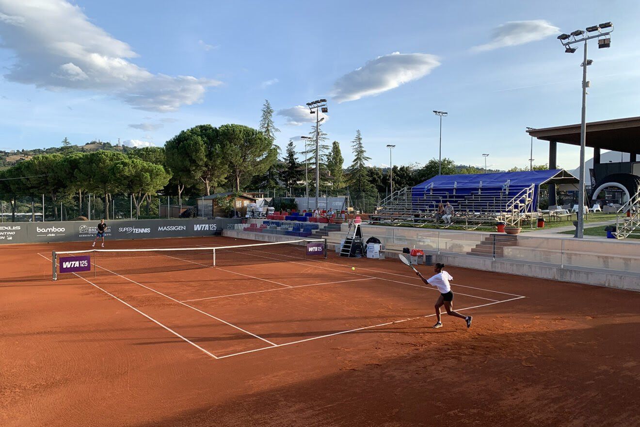 Il Campo Centrale del Tennis Tolentino: da domenica ospiterà gli incontri principali del Lexus Tolentino Open (foto GAME)