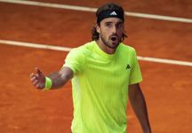 Musetti raggiunge gli ottavi a Madrid e sogna la top-10: “La voglia di vincere ha fatto la differenza”. Tsitsipas ammette la crisi dopo la sconfitta con Musetti: “Non ho fiducia nel mio diritto, mi sento un po’ perso”