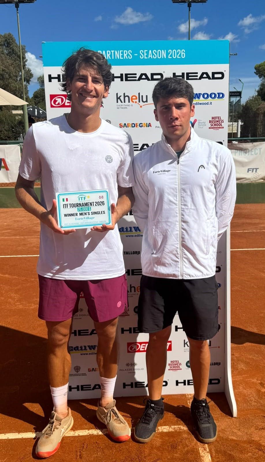 Nella foto (di Antonio Burruni): premiazione per il vincitore del singolare maschile Alexander Weis.