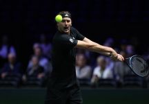 Zverev ha la meglio su Medvedev dopo due match point annullati. Ora la sfida con Sinner. Medvedev fuori da Parigi e dalle Finals