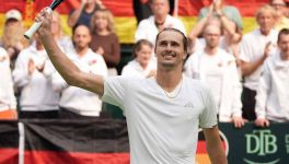 Mischa Zverev provoca Sinner e Alcaraz: “Se erano assenti dagli Slam è perché non erano abbastanza forti. Non si possono sminuire i suoi slam”