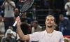 Da Shanghai – Zverev: “Troppi rimbalzi prima di servire, ci sto lavorando. Voglio vincere con il tennis”. De Minaur dopo il ko con Zverev: “Due brutti game hanno fatto la differenza. Dovevo sfruttare quelle seconde”. Davidovich Fokina “Volevo tornare soltanto al 100%”
